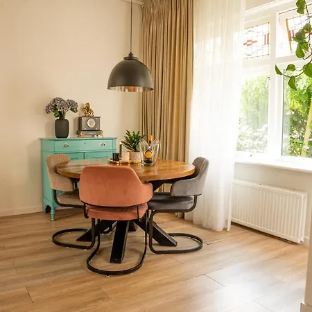 Kapiteinshuisje Holiday home *