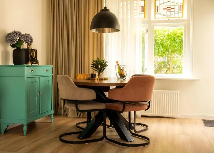 Kapiteinshuisje Tatil Evi *